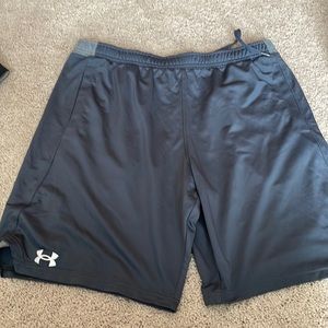 Men’s under armour athletic shorts XL.